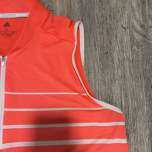 Adidas Women Golf ENGINEERED STRIPE SLEEVELESS POLO SHIRT - Picture 10 of 15